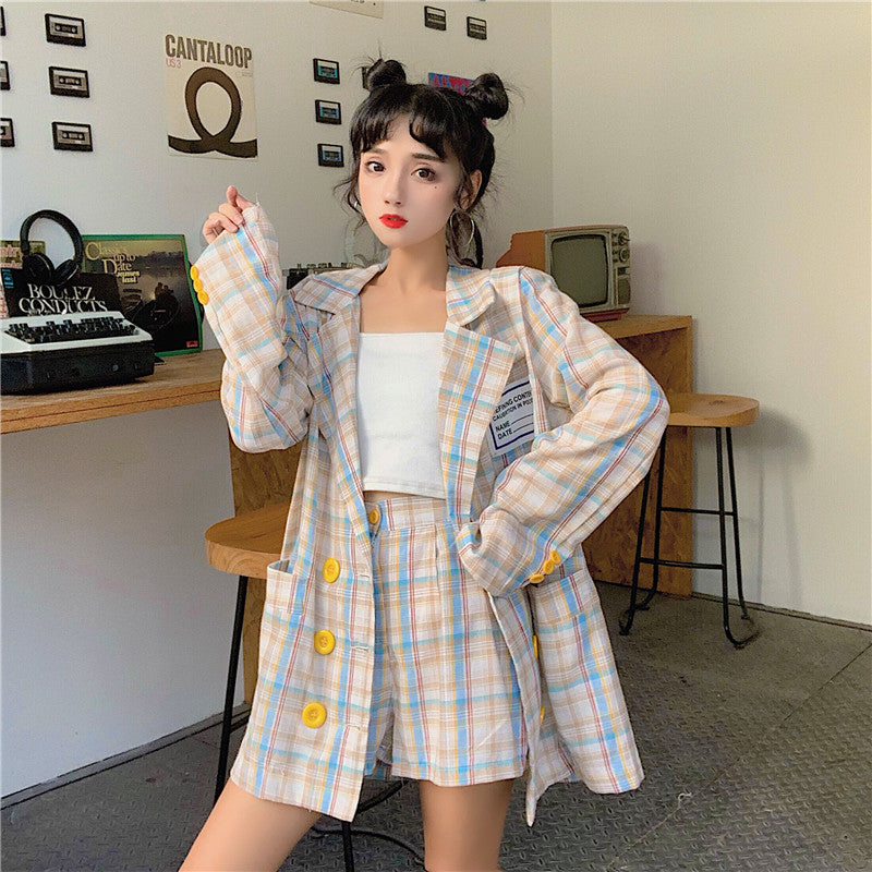 Checkered Women's Suit Set with High-Waisted Shorts