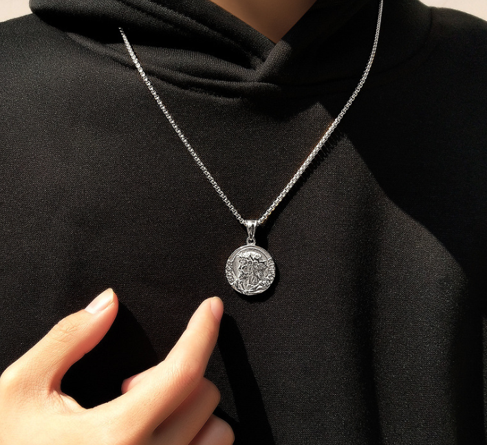 Men's Jesus Round Pendant Necklace | Christian Jewelry