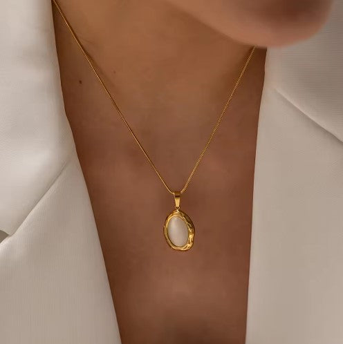 18K Gold-Plated Cat Eye Stone Pendant Necklace