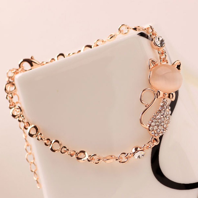 Cat Bracelet with Alloy Fashion Jewelry