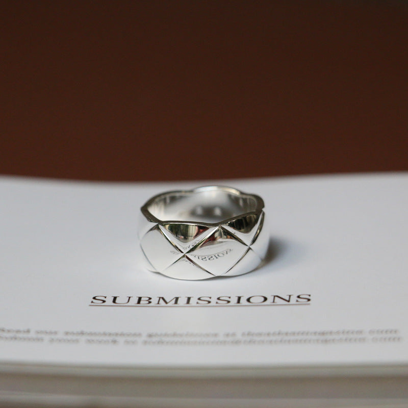 Classic Versatile Rhombus Cross Check Ring