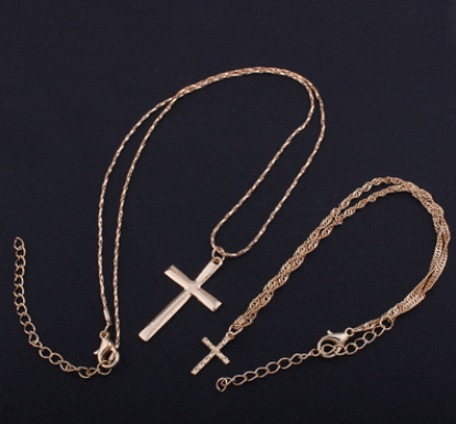 Layered Cross Pendant Necklace Set
