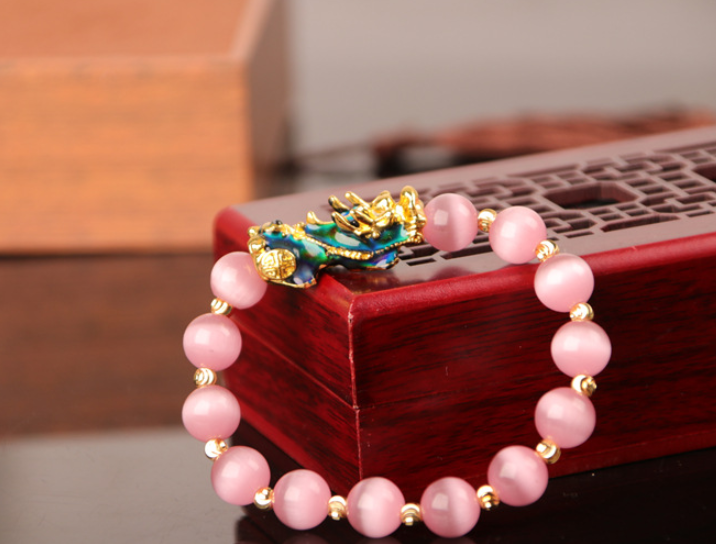 Cat's Eye Stone Bracelet with Gold-Plated Pixiu