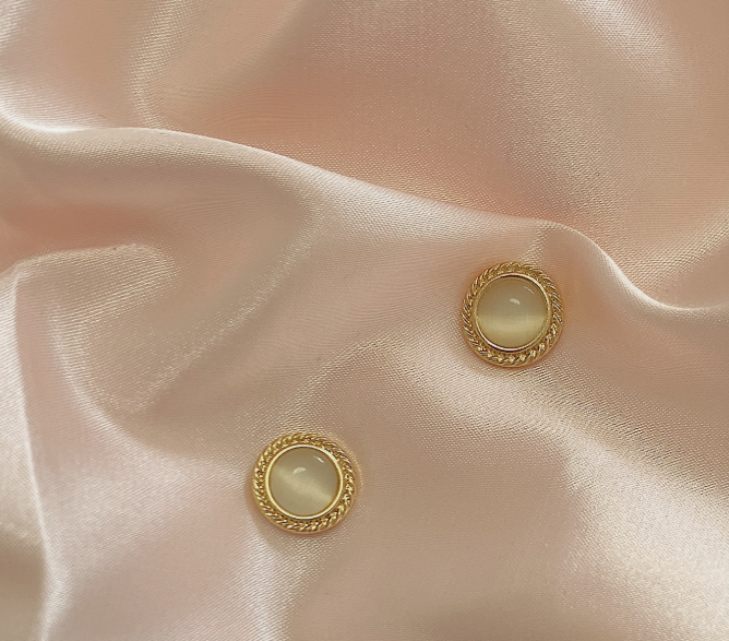 Vintage Cat's Eye Stone Elegant Earrings/Clips