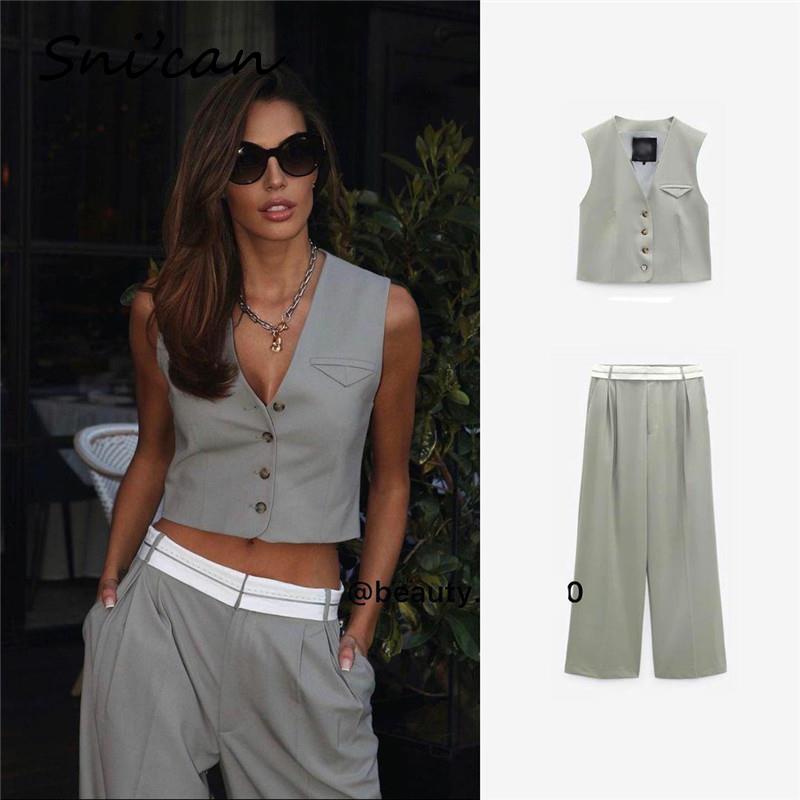 Solid Gray Spring Ladies Sleeveless V Neck Crop Top